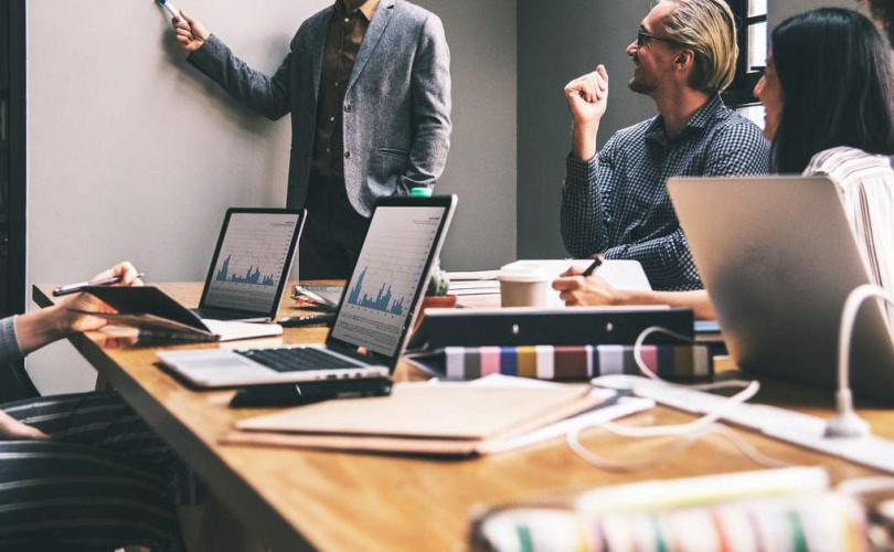 إدارة فريق مبيعات عالي الأداء